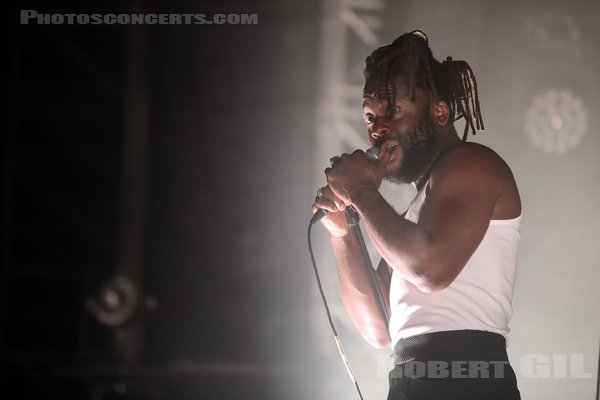 YOUNG FATHERS - 2023-08-18 - SAINT MALO - Fort de St Pere - 